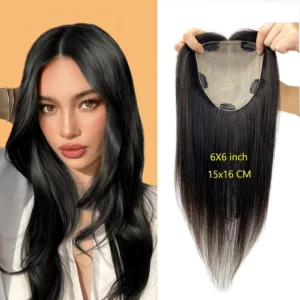 Vue rapprochée d'un complément capillaire châtain foncé soyeux