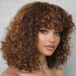 Perruque naturelle bouclée Manon vue de face