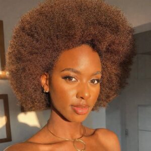 Perruque crépue naturelle Tiara pour un look authentique